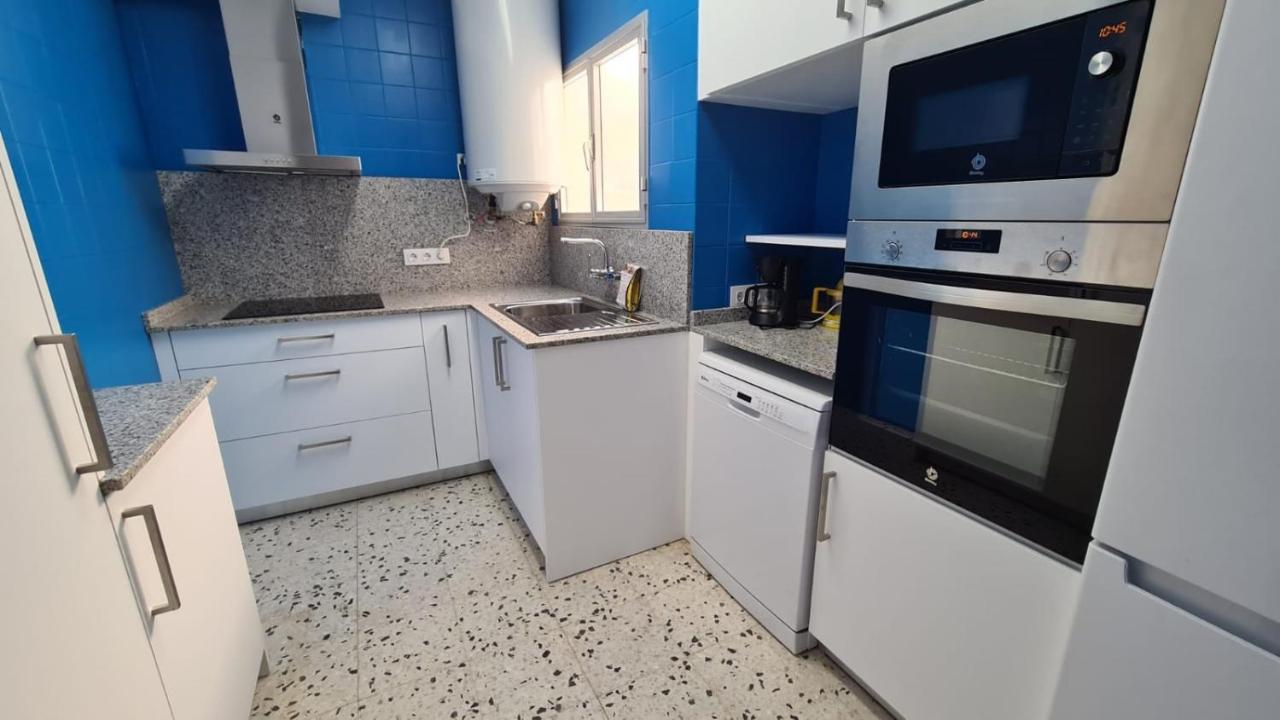 Agi Avenida Apartments Roses Exterior photo