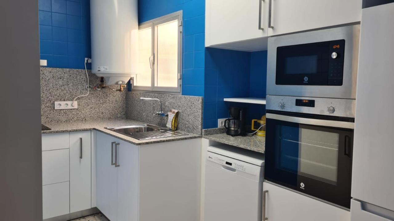 Agi Avenida Apartments Roses Exterior photo