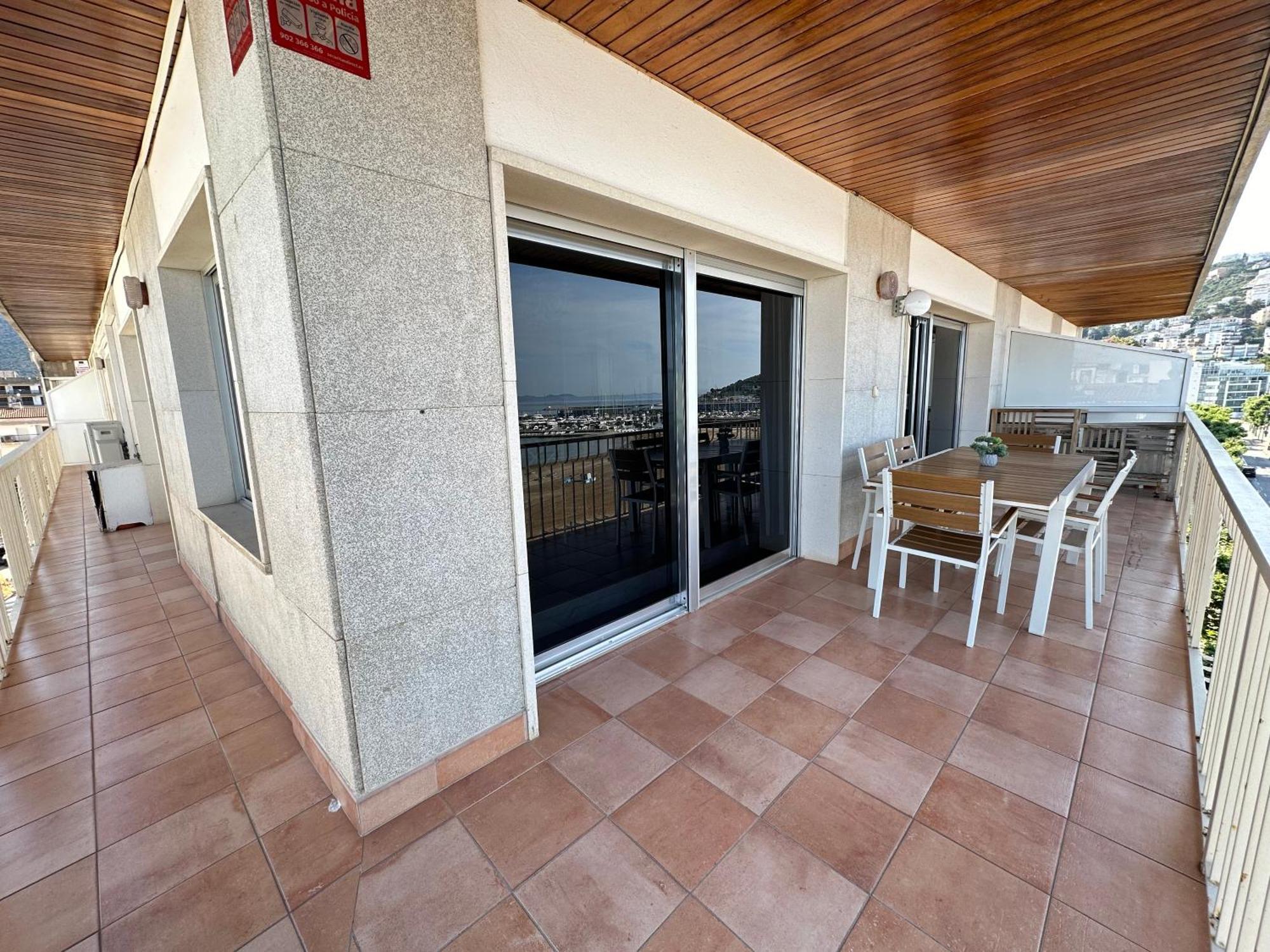 Agi Avenida Apartments Roses Exterior photo