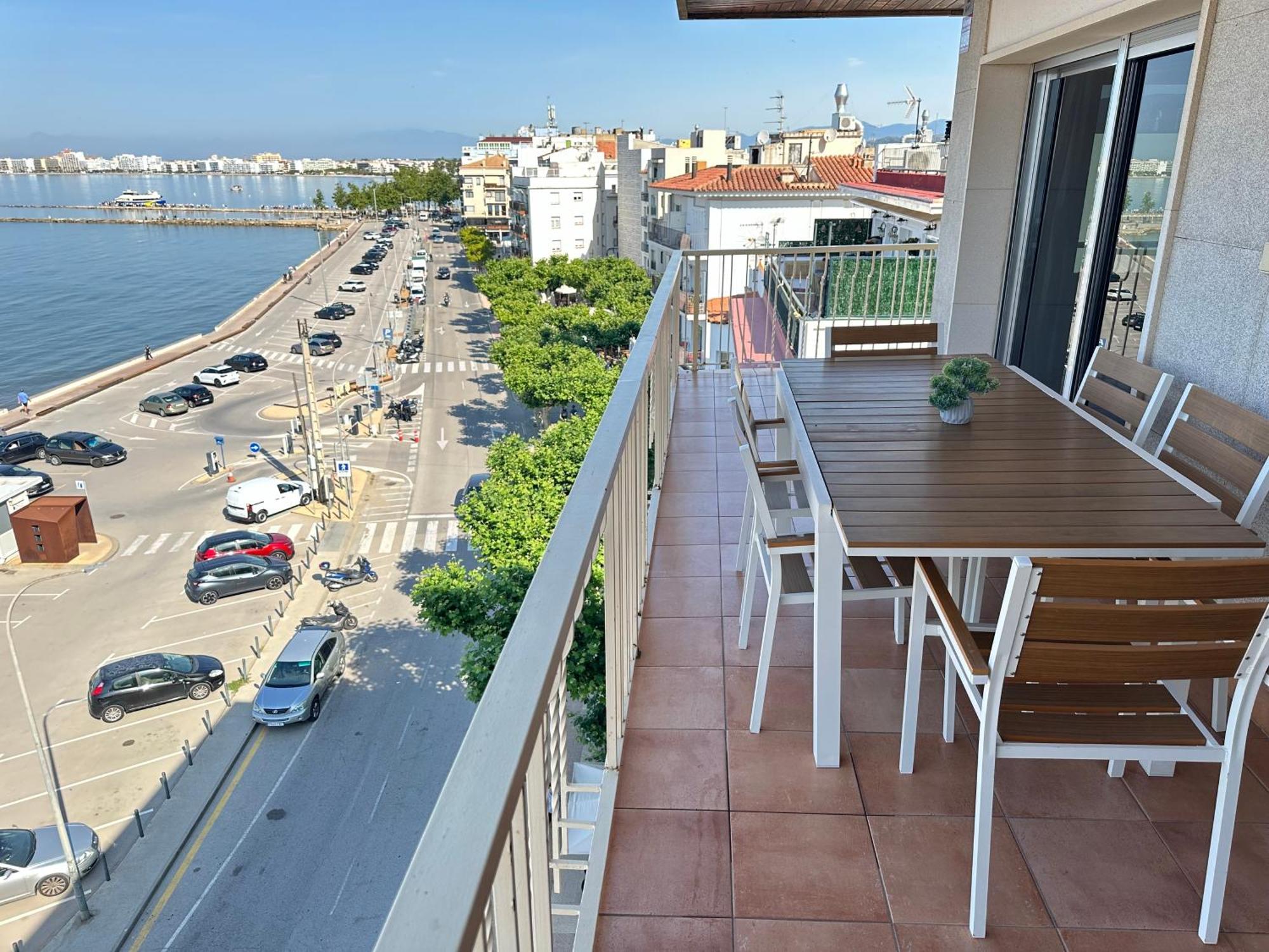 Agi Avenida Apartments Roses Exterior photo